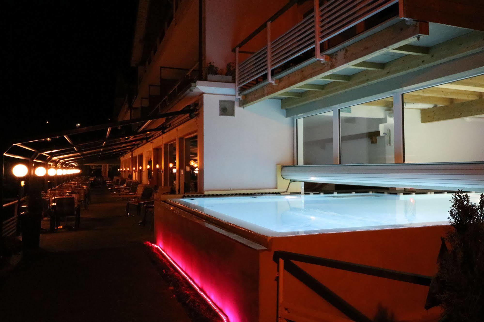 Strandhotel Seeblick ファウレンゼー エクステリア 写真